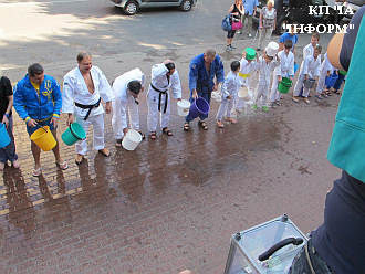 У Вишневому відбувся флешмоб Ice Bucket Challenge