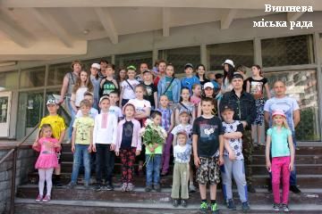 Подорож Дніпром до Дня захисту дітей