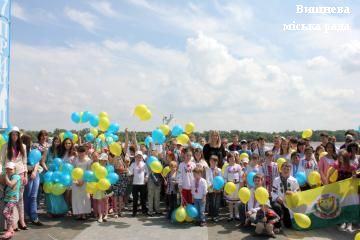 Подорож Дніпром до Дня захисту дітей