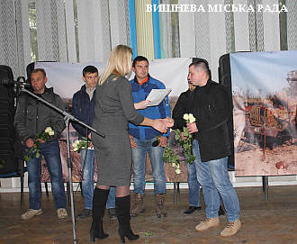 Вручення земельних актів учасникам АТО з Вишневого 