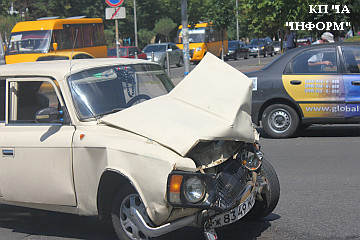 ДТП на перехресті Жовтневої та Святошинської