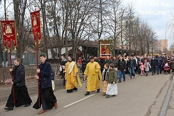 У Вишневому відбулась Хресна хода з Чудотворним Образом Іверської Ікони Божої Матері
