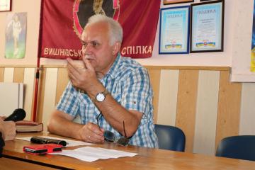 Парк тільки виграє від сусідства з музеєм