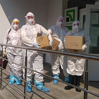 Наші медики на передовій у боротьбі з коронавірусною інфекцією