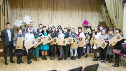 Нові ноутбуки отримали вчителі Крюківщинської загальноосвітньої школи 