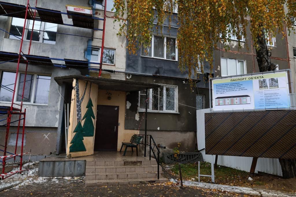 На Київщині тривають перевірки об’єктів відбудови. Спецкомісія перевірила процес робіт у Макарові