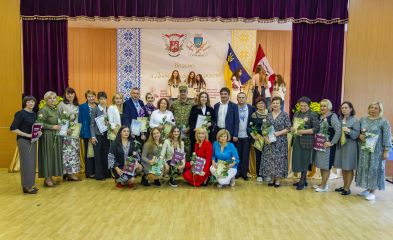 До Дня працівників освіти у Вишневій міській громаді відбулося відзначення педагогів