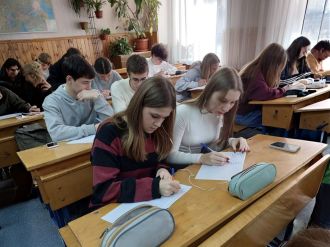 Учні та педагоги Вишневої міської територіальної громади долучилися до написання Всеукраїнського радіодиктанту національної єдності.