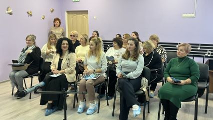 Пліч-о-пліч ми тримаємо освітній фронт