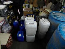 На Київщині виявлено підпільний цех лікеро-горілчаних виробів